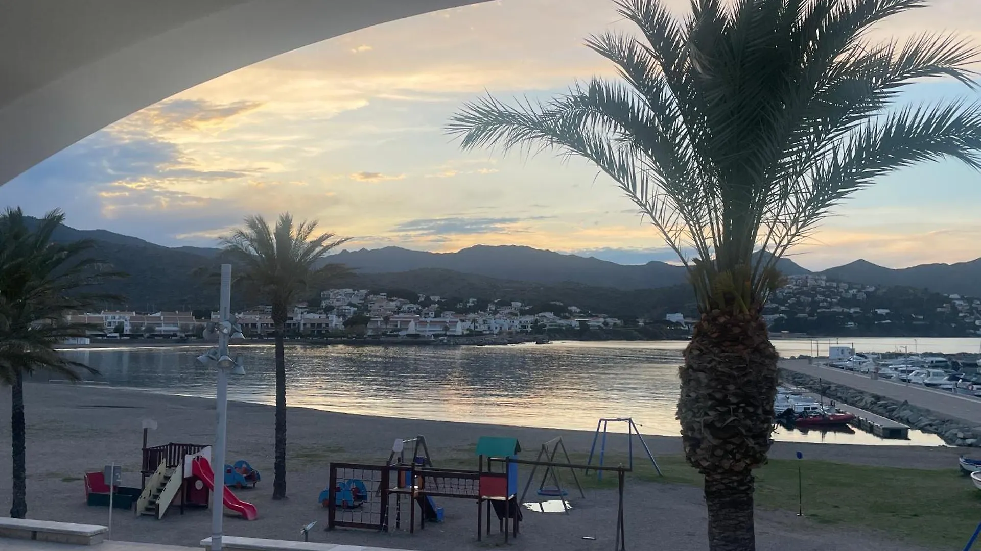 Platja Del Port Lejlighed Llança